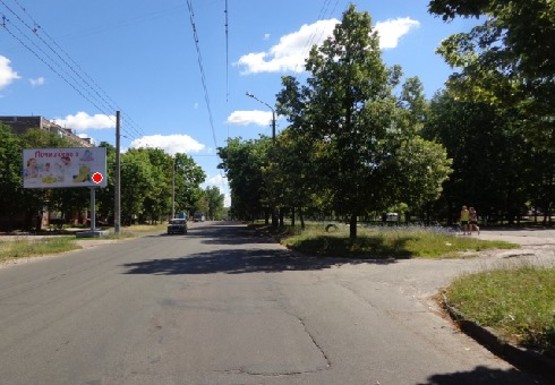 Фото рекламной плоскости по адресу Доценка ул, 13А - Доценка ул, 17А