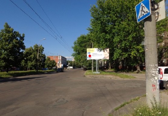 Фото рекламної площини за адресою Белова ул.,10 - Космонавтов ул., 9