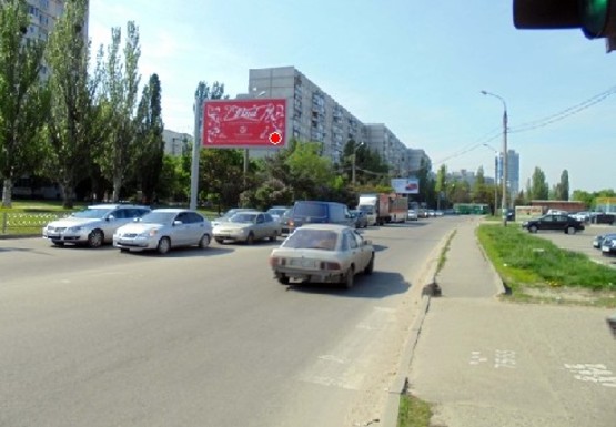 Фото рекламної площини за адресою Барабашова ул. - Героев Труда ул.