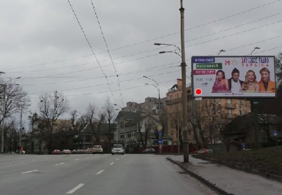 Фото рекламної площини за адресою Академика Щусева ул., 34/1 (напротив)