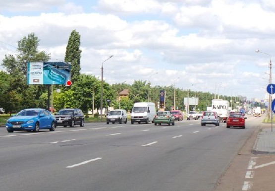 Фото рекламной плоскости по адресу Братиславская ул., 7 (напротив)