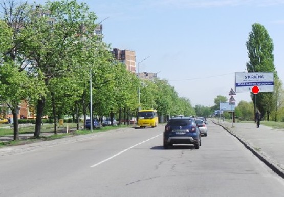 Фото рекламной плоскости по адресу Закревского Николая ул., 9 (напротив)