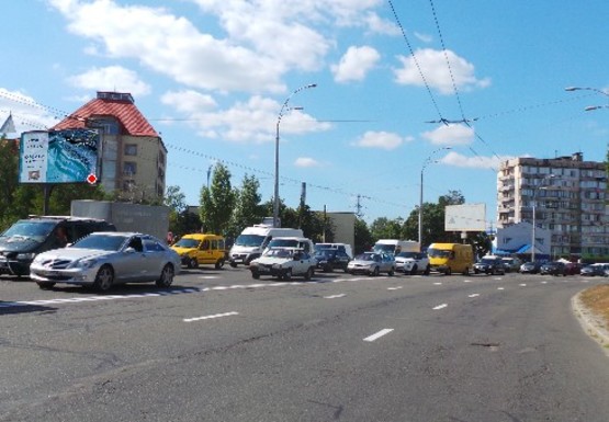 Фото рекламной плоскости по адресу Малиновского ул., 11 (напротив)