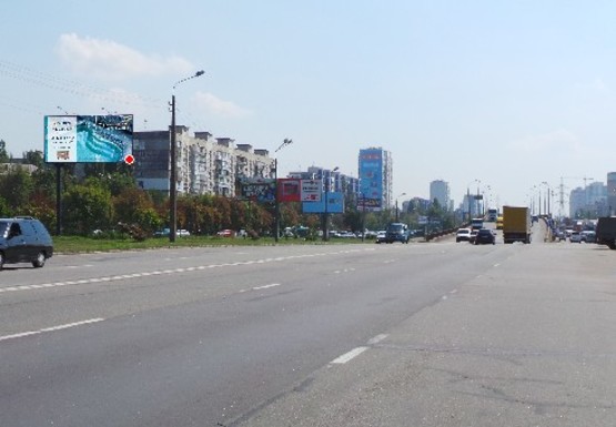 Фото рекламної площини за адресою Братиславская ул., 34