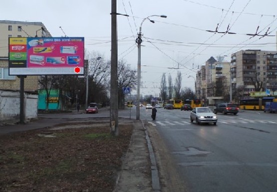 Фото рекламной плоскости по адресу Свободы пр., 28 (напротив)