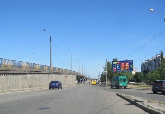 Фото рекламной плоскости по адресу Братиславская ул., 24