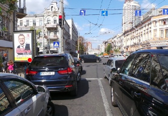 Фото рекламної площини за адресою Саксаганского ул., 135/13