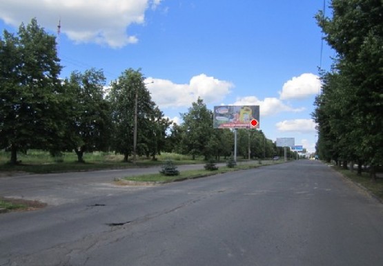 Фото рекламной плоскости по адресу Ершова ул., разделитель (2)