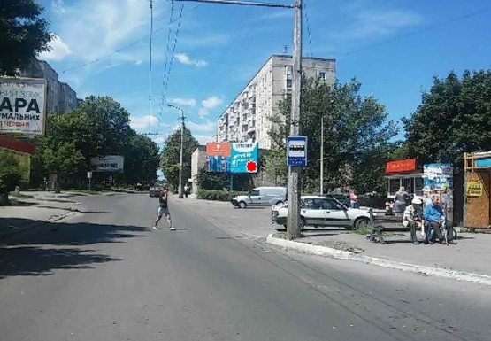 Фото рекламной плоскости по адресу Бенделиани ул., 1, супермаркет "Колибрис"