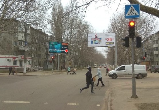 Фото рекламної площини за адресою Варненская ул., 4 - Героев Крут ул.