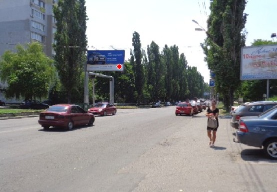 Фото рекламной плоскости по адресу Ивана и Юрия Лип ул. - Малиновского ул.,47