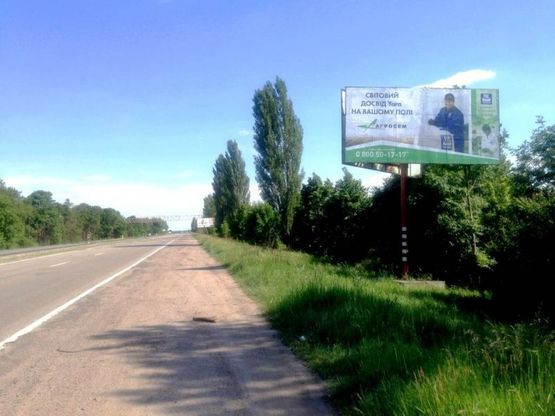 Фото рекламной плоскости по адресу траса М-05 Київ-Одеса, км 81+045 право
