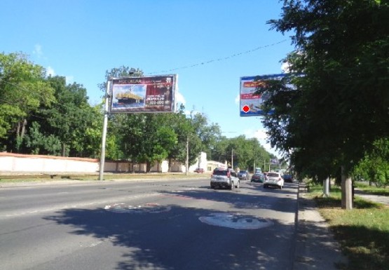 Фото рекламної площини за адресою Люстдорфская дорога, 10 напротив