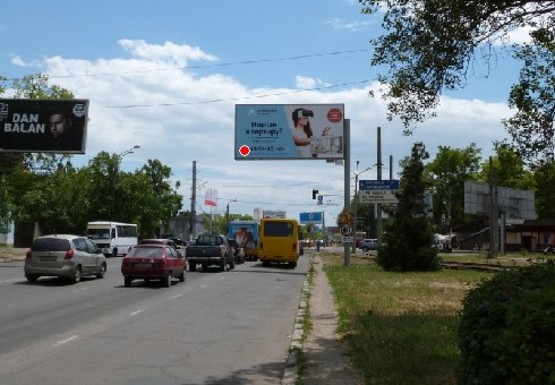 Фото рекламної площини за адресою Люстдорфская дорога, 1 напротив