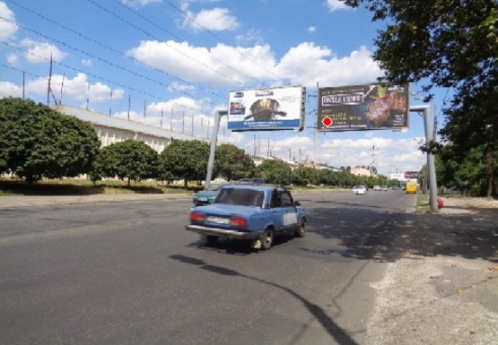 Фото рекламной плоскости по адресу Краснова ул. - Генерала Швыгина ул., 3а
