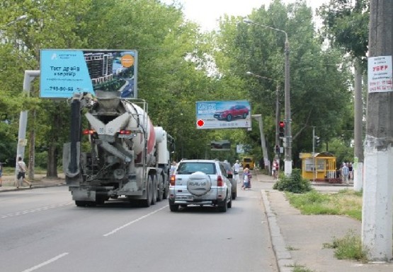 Фото рекламної площини за адресою Добровольского пр., 55 - 10-я Суворовская ул.