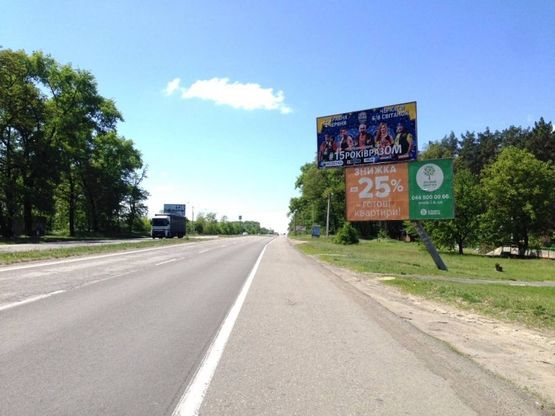 Фото рекламной плоскости по адресу Чернігівська траса, М-01, км 43+900 ліво, 500м до повороту на Богданівку, с. Залісся, АЗС "ОККО"