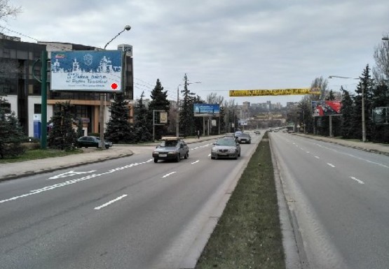 Фото рекламной плоскости по адресу Соборный пр. (1) (движение от вокзала)