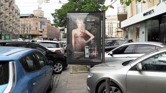 Фото рекламної площини за адресою Велика Васильківська вул., 27