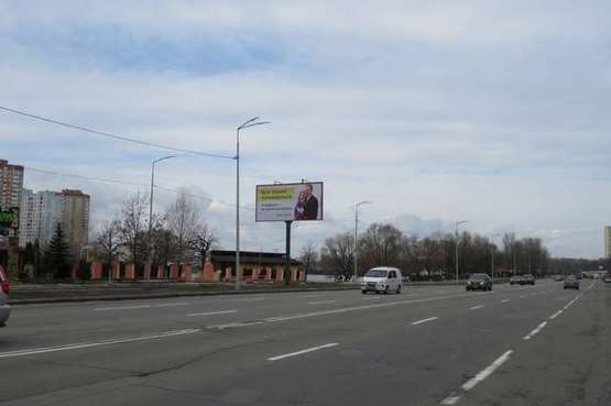 Фото рекламної площини за адресою Ревуцького вул., : розподільник навпроти буд. №4 (в напр. Солнечного озера)
