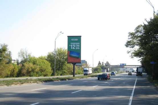 Фото рекламної площини за адресою Броварський просп., на розподілювачі №6 (в напрямку Броварів)