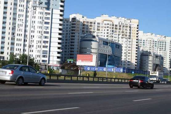 Фото рекламной плоскости по адресу Миколи Бажана просп. - Бориса Гмирі вул., 1