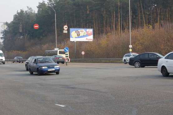 Фото рекламной плоскости по адресу Броварський просп., на в'їзд до Броварів