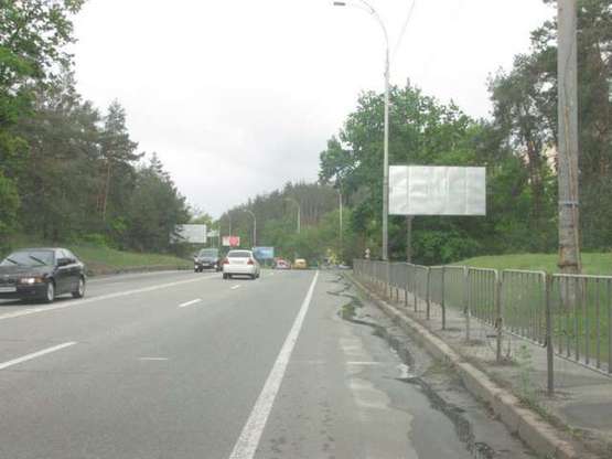Фото рекламної площини за адресою Столичне шосе,  165 метрів до повороту на вул.Генерала Матикіна