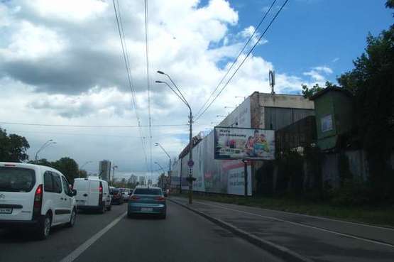 Фото рекламної площини за адресою Перемоги просп., напроти №50