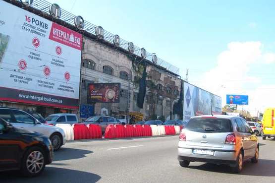 Фото рекламной плоскости по адресу Перемоги просп., 49/2