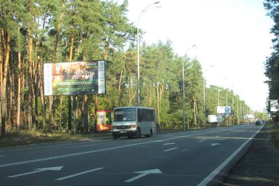 Фото рекламної площини за адресою Столичне шосе, 750м від бази "Динамо" (в напрямку Києва)