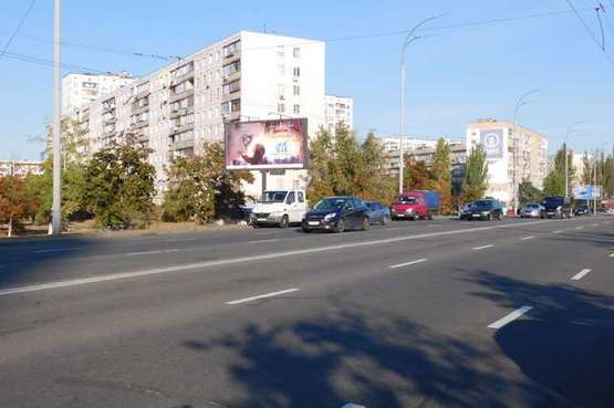 Фото рекламної площини за адресою Героїв Сталінграда просп., 11