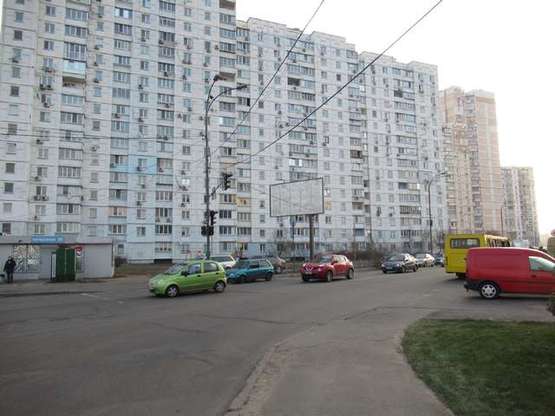 Фото рекламної площини за адресою Милославська вул. - Лісківська вул., 32/51