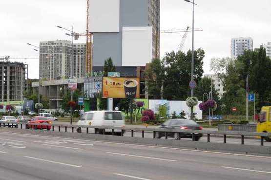 Фото рекламной плоскости по адресу Миколи Бажана просп., 196, навпроти (в напрямку Харьковської пл.)