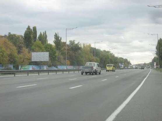 Фото рекламной плоскости по адресу Столичне шосе, 1,5 км до Південого мосту (в напрямку Конча-Заспи)