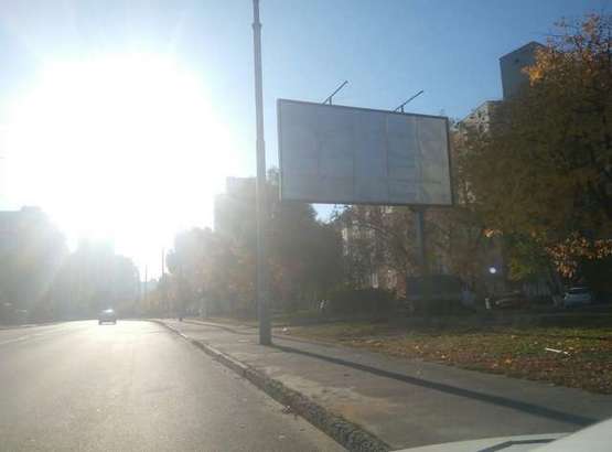 Фото рекламной плоскости по адресу Юрія Смолича вул., 2