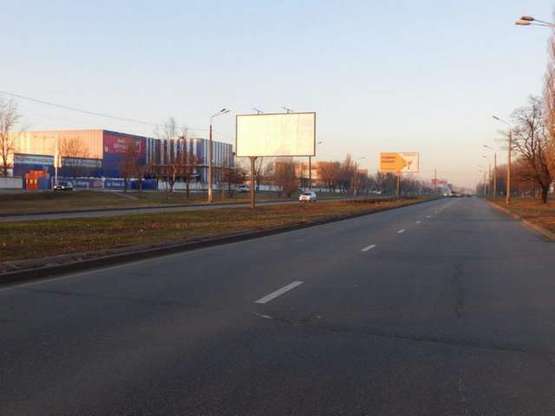 Фото рекламной плоскости по адресу Богатирська вул., 6 напроти "Епіцентру" (в напрямку Вишгорода)