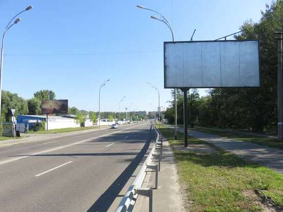 Фото рекламной плоскости по адресу Здолбунівська вул., біля озера "Сонячне"