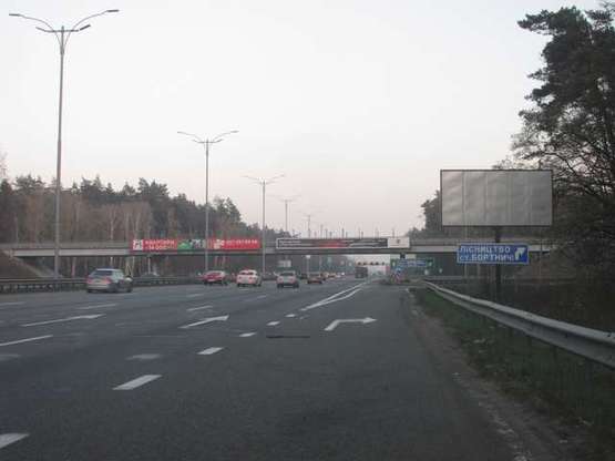 Фото рекламної площини за адресою Бориспільське шосе, 5,1 км від Києва (в напрямку Борисполя)