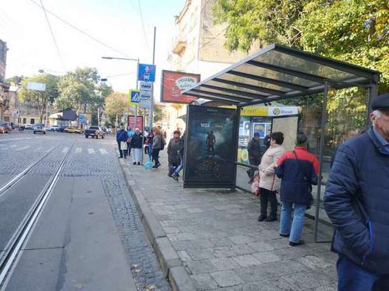 Фото рекламної площини за адресою Івана Франка пл. - Івана Франка вул.