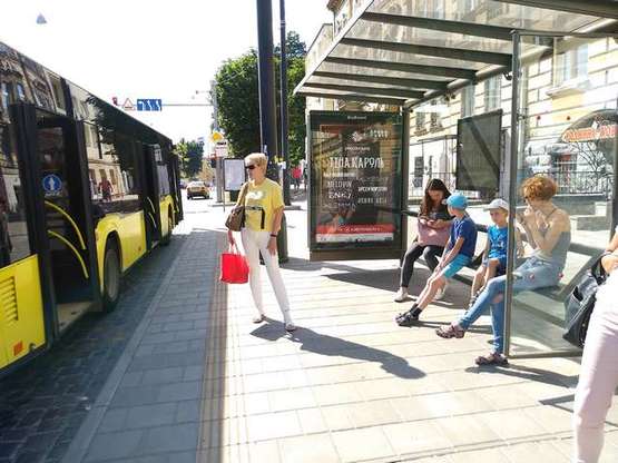 Фото рекламной плоскости по адресу Личаківська вул., 113