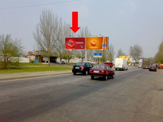 Фото рекламной плоскости по адресу Донецкое шоссе, рынок "Березинский", разделитель, из центра, левый
