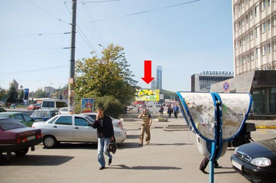 Фото рекламної площини за адресою Курчатова ул., 8, возле автовокзала