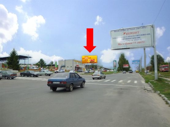 Фото рекламної площини за адресою Павлова ул., 88 / Подрывной пер., в сторону Семиградская ул., центра