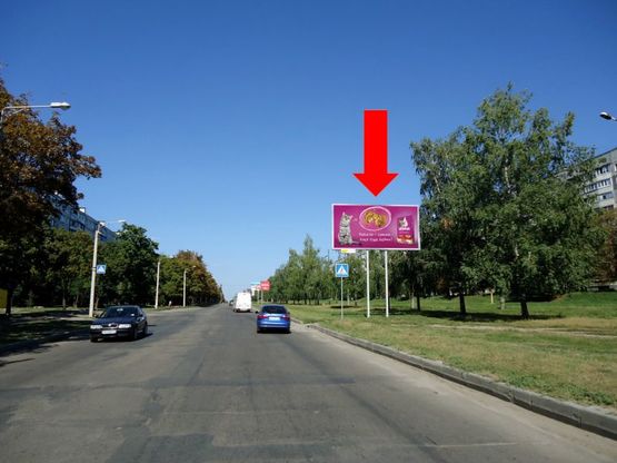 Фото рекламной плоскости по адресу Тракторостроителей пр., 134, в сторону Героев Труда пр.