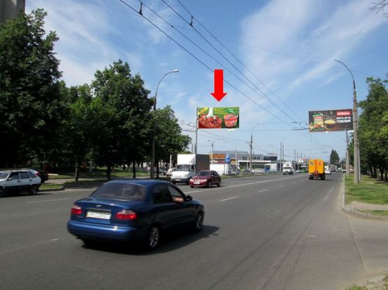 Фото рекламної площини за адресою Героев Сталинграда пр., 136В, в сторону Гагарина пр.