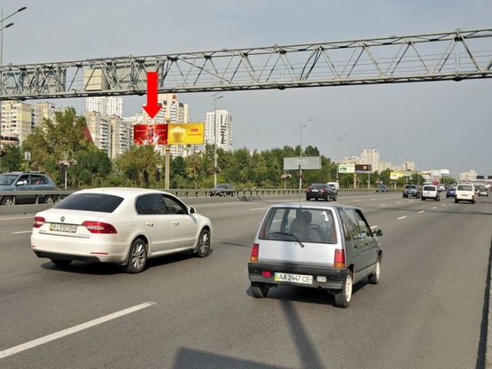 Фото рекламної площини за адресою Бажана пр., 12А, напротив клиники "Борис", ст. м. "Позняки", в центр, левый
