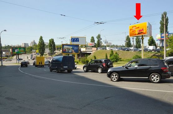 Фото рекламной плоскости по адресу Победы пр. / Черновола ул., из центра