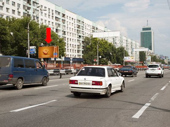 Фото рекламной плоскости по адресу Победы пр., 20/ 2, напротив "Интертоп", "Фокстрот", в центр