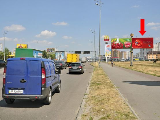 Фото рекламной плоскости по адресу Бажана пр. / Гришка ул., 1/ 2, напротив, из центра, правый